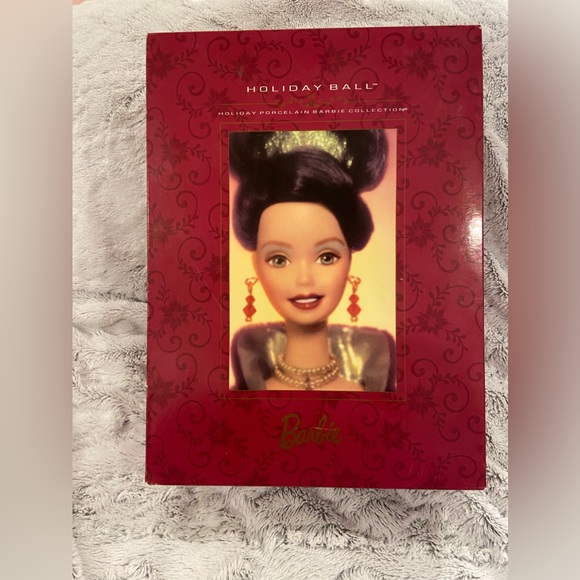 *1997* Porcelain Barbie Collection Holiday Ball Doll - Picture 2 of 16